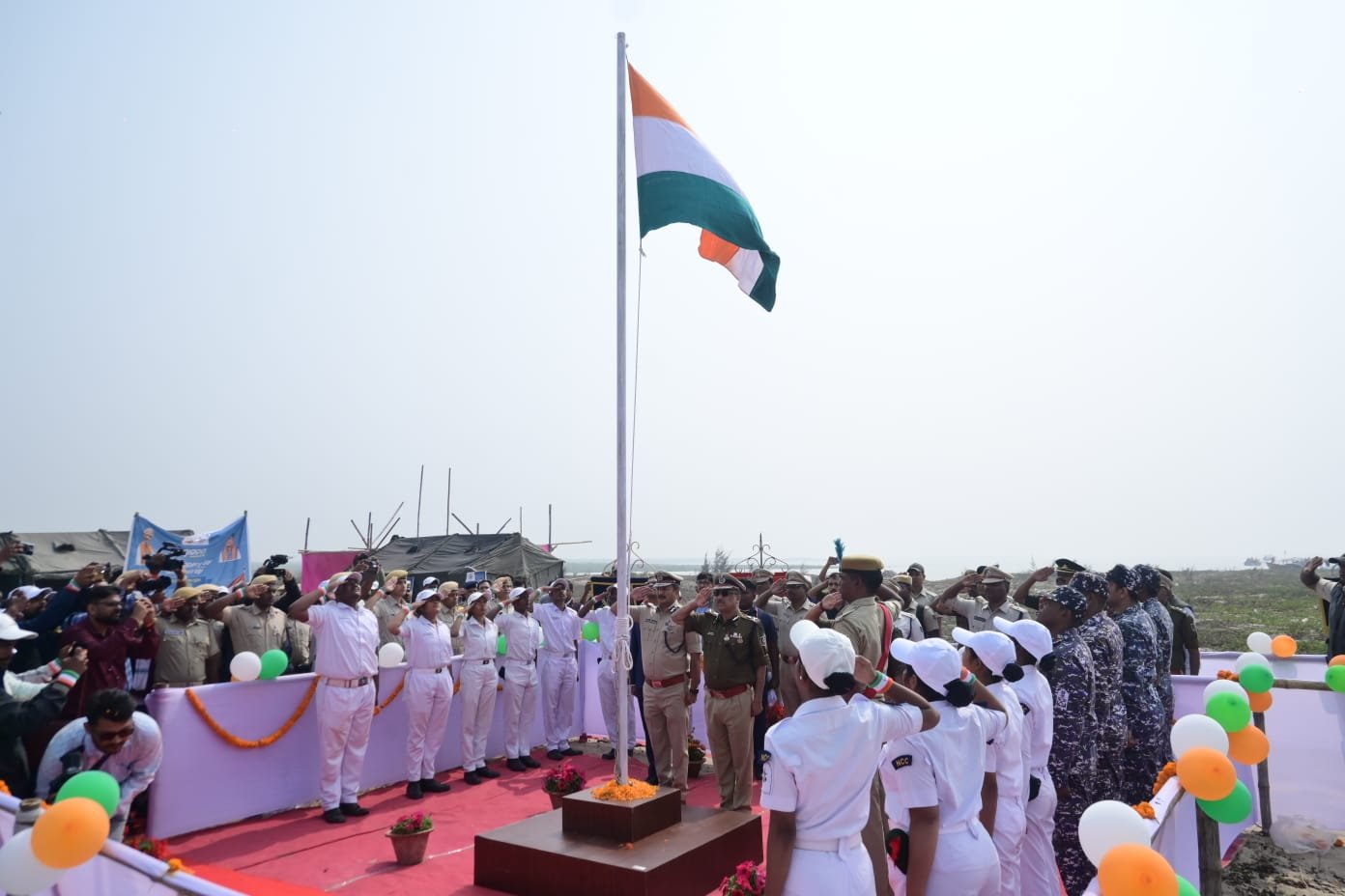 ଜାତୀୟ ପତାକା ଉତ୍ତୋଳନ କାର୍ଯ୍ୟକ୍ରମ ଆୟୋଜିତ
